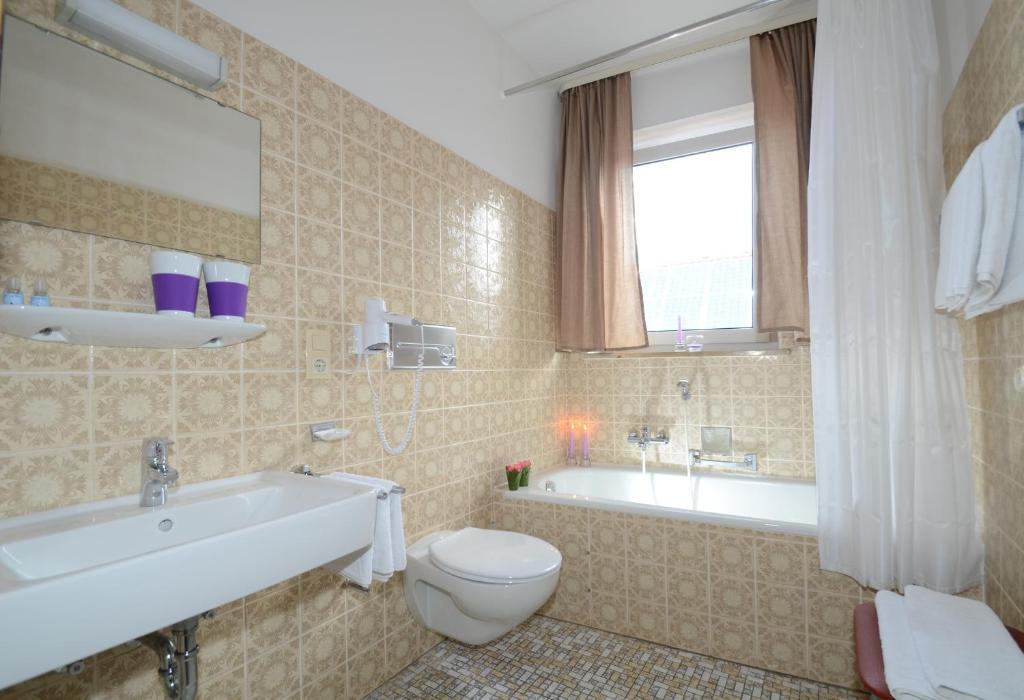 Gasthof Zur Post Hotel Und Parkplatz Vohenstrauss Bilik gambar