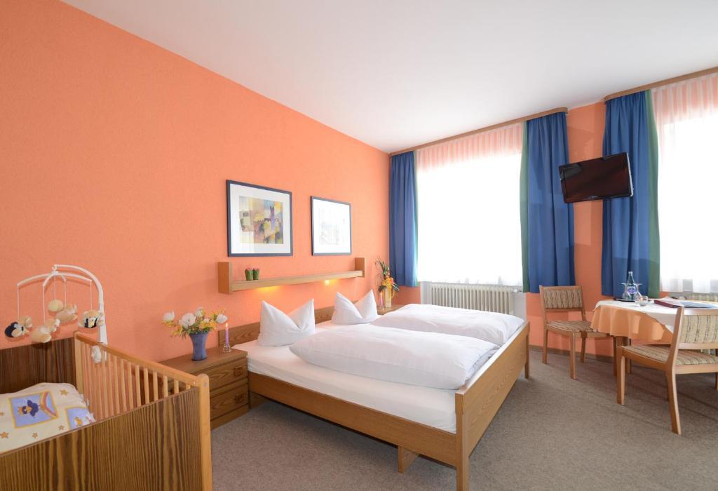 Gasthof Zur Post Hotel Und Parkplatz Vohenstrauss Bilik gambar